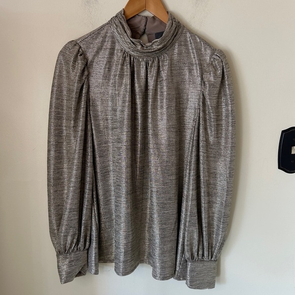 Anthropologie Sunday in Brooklyn Gold Metallic Mock Neck Long Sleeve Top Size M - Picture 1 of 7